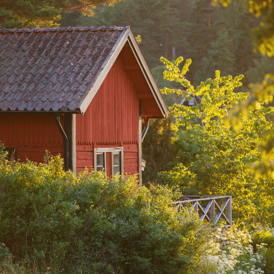 Kan man måla med Falu Rödfärg på läkt/panellock där kanterna är hyvlade?
