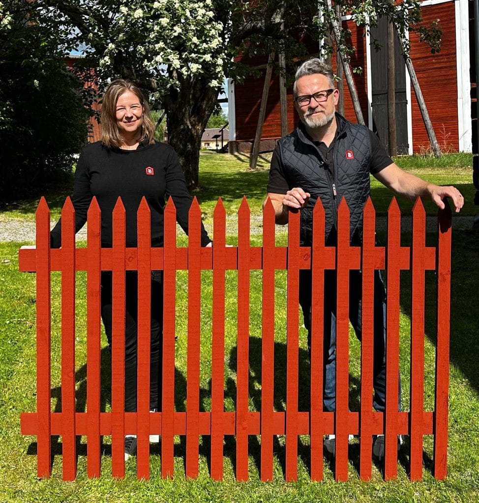 Falu Rödfärgs staketsektioner.