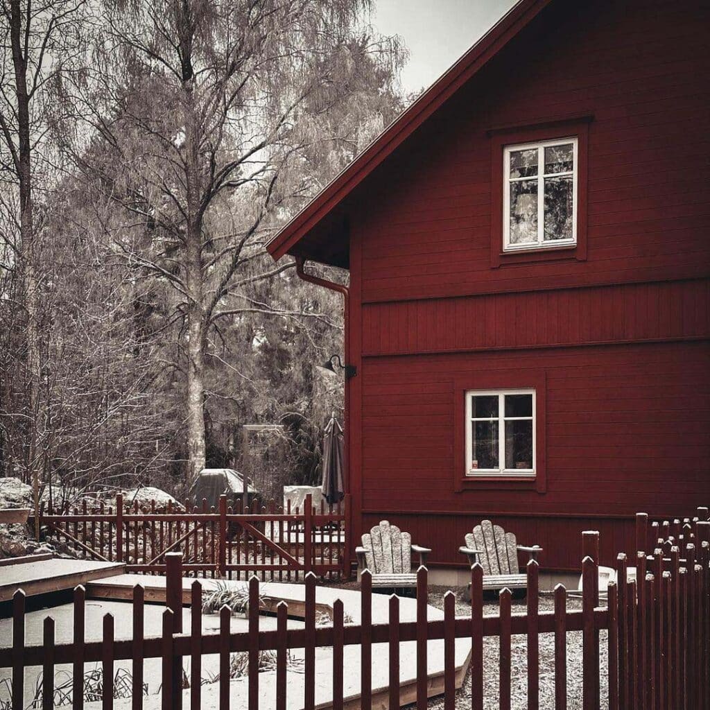 Klassiskt hus målat med Falu Rödfärg